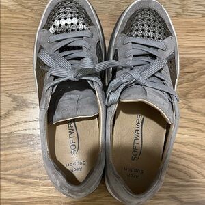Softwaves Gray Suede and Metallic Arch Support Sneaker Size 38 1/2
